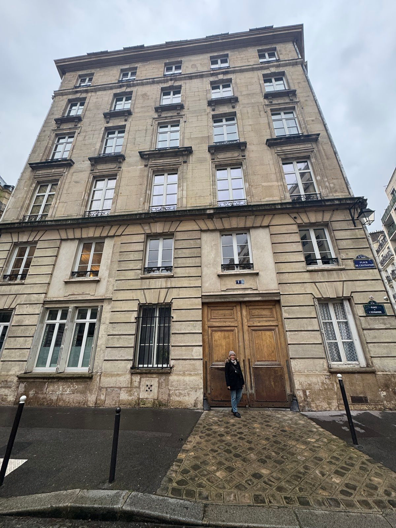 Emily in Paris "house" in Paris