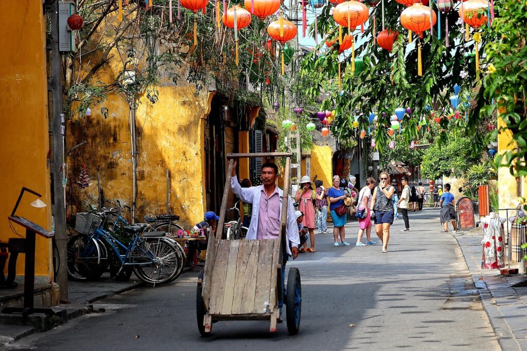 vietnam, hoi on, historic center, road, people, cart, chinese lanterns, hoi on, hoi on, hoi on, hoi on, hoi on